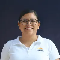 Elizabeth Cruz López, maestra de francés e inglés