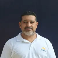 Roque Alejandro Macías Constantino, maestro de primaria